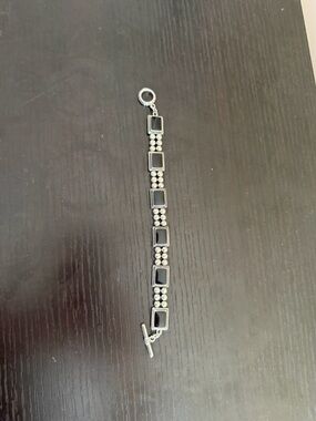 Lady Remington vintage Silver Tone Toggle Bracelet